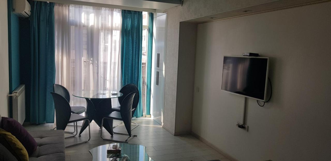 Beautiful Apartment Located In Pushkin Street Yerevan Luaran gambar