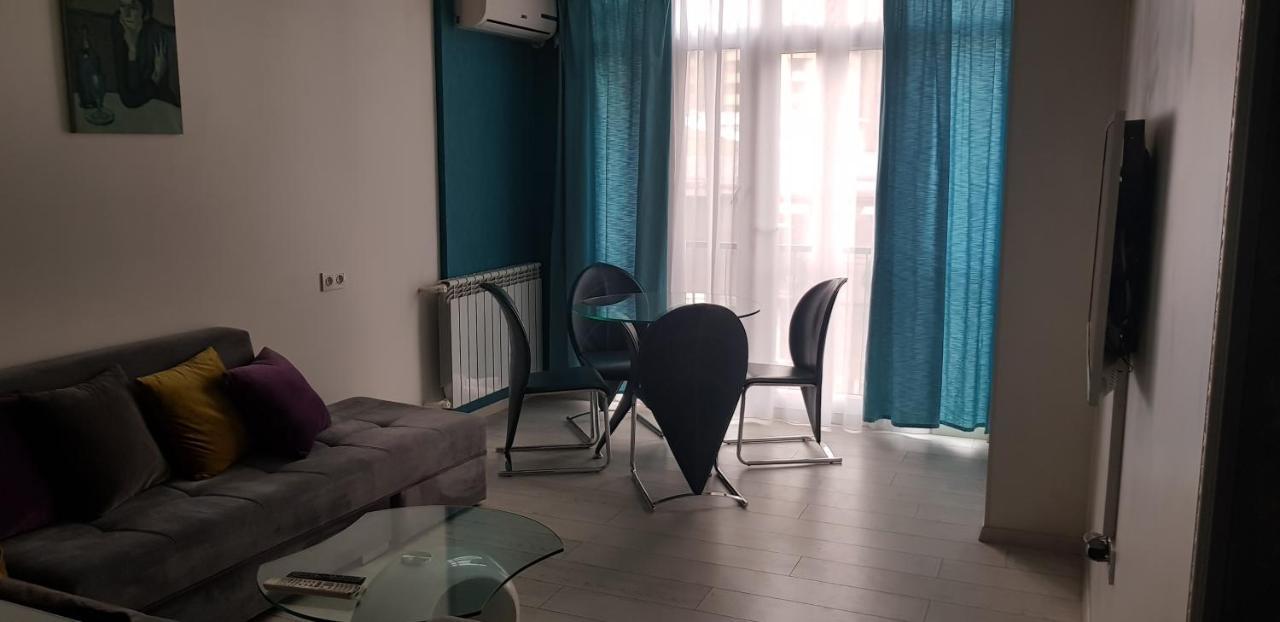 Beautiful Apartment Located In Pushkin Street Yerevan Luaran gambar